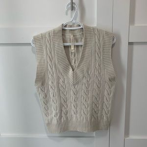 Aritzia Babaton Cream Vest